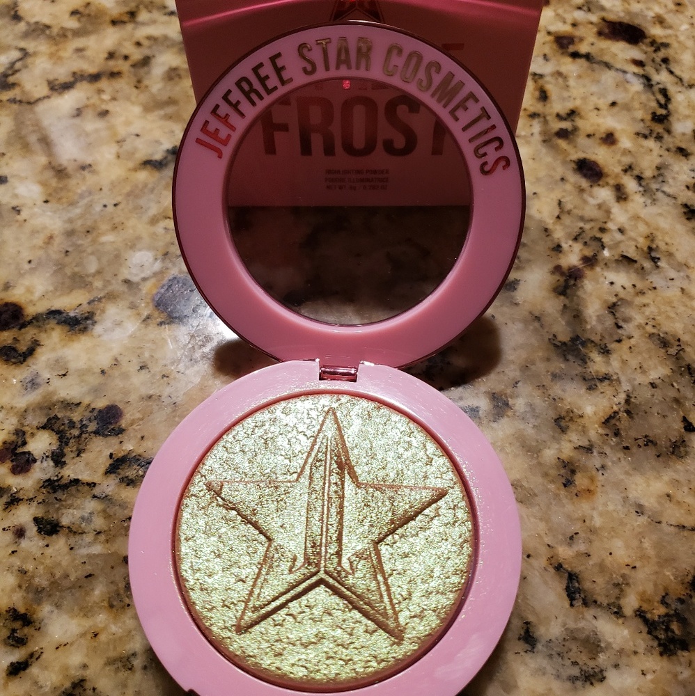 SOLD!!!!Jeffree Star Supreme Frost highlighter
